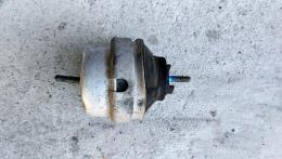 Опора двигателя Audi A6 (C5) 1997-2004
