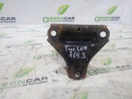 Опора двигателя передняя Hyundai Tucson (I) 2004-2010