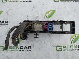 Блок реле Volkswagen Passat (B6) 2005-2010 