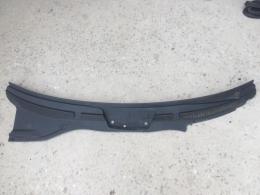 НЕТ В НАЛИЧИИ Планка под лобовое стекло (Жабо) Volkswagen Touareg (I) 2002-2010