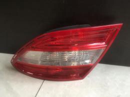 Фонарь задний правый Mercedes C-Class (W204) 2006-2015