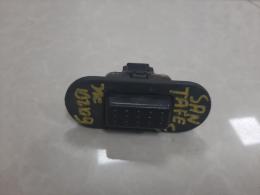 Кнопка открывания стекла багажника Hyundai Santa Fe (I) 2000-2005
