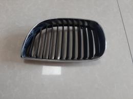 Решетка радиатора левая BMW 1 Series (E87) 2004-2011