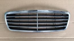 НЕТ В НАЛИЧИИ Решетка радиатора Mercedes E-Class (W210) 1995-2003