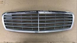 НЕТ В НАЛИЧИИ Решетка радиатора Mercedes E-Class (W211) 2002-2009