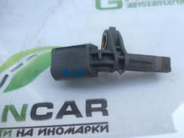 Датчик ABS передний левый Volkswagen Touareg (I) 2002-2010