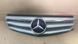 НЕТ В НАЛИЧИИ Решетка радиатора Mercedes C-Class (W204) 2006-2015