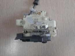 Замок задней левой двери Volkswagen Passat (B6) 2005-2010