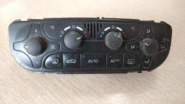 Блок управления климатом Mercedes C-Class (W203) 2000-2008