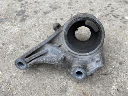 Опора двигателя передняя Opel Meriva (A) 2003-2010 