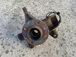 Кулак поворотный передний правый Renault Scenic (II) 2003-2009