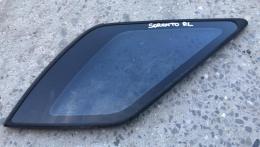 Стекло кузовное глухое левое Kia Sorento (I) 2002-2009  