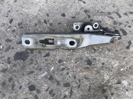 Петля капота правая Audi A4 (B6) 2000-2006