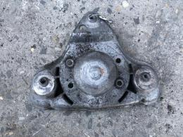 Кронштейн переднего амортизатора Audi A6 (C5) 1997-2004