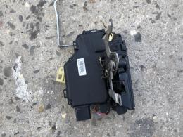 Замок передней левой двери Volkswagen Passat (B5+) 2000-2005