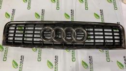 Решетка радиатора Audi A4 (B6) 2000-2006 