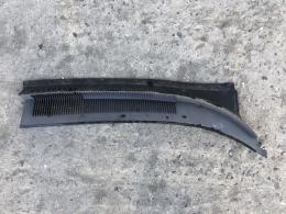 Планка под лобовое стекло (Жабо) правая Hyundai Santa Fe (I) 2000-2005