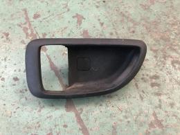 Накладка ручки передняя левая Hyundai Santa Fe (I) 2000-2005