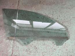 Стекло передней правой двери Volkswagen Passat (B5) 1996-2000