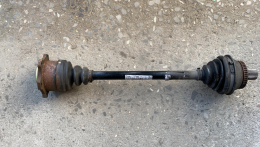 Полуось передняя левая Volkswagen Passat (B5+) 2000-2005  