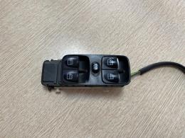 Блок кнопок стеклоподъемника Mercedes C-Class (W203) 2000-2008