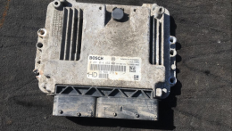 Блок управления двигателем Opel Zafira (B) 2005-2014