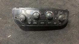 Блок управления климатом Mercedes C-Class (W203) 2000-2008