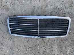 НЕТ В НАЛИЧИИ Решетка радиатора Mercedes C-Class (W202) 1997-2001