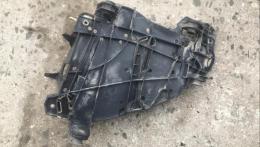 Кронштейн фары правый Volkswagen Touareg (I) 2002-2010