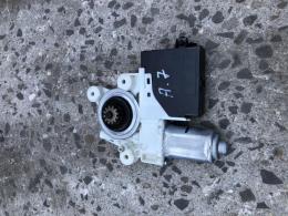 Моторчик стеклоподъемника задней правой двери Ford C-Max (I) 2003-2010