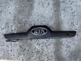 Накладка на дверь багажника Kia Sportage (II) 2004-2010