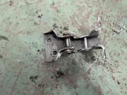 Петля передней левой двери Renault Trafic (X83) 2001-2014