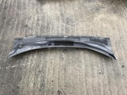 Планка под лобовое стекло (Жабо) Kia Sportage (II) 2004-2010
