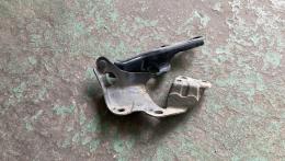 Петля капота правая Lexus GS (III) 2004-2011