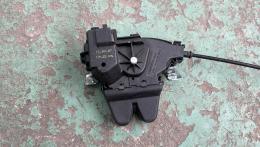 Замок крышки багажника Mercedes C-Class (W204) 2006-2015  