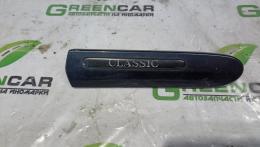 Молдинг переднего правого крыла Mercedes C-Class (W203) 2000-2008   