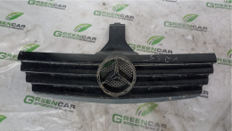 Решетка радиатора Mercedes C-Class (W203) 2000-2008