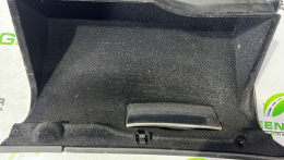 Бардачок Mercedes C-Class (W203) 2000-2008