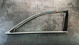 Накладка переднего левого стекла Lexus LS 460/600 (IV) 2006-2012 