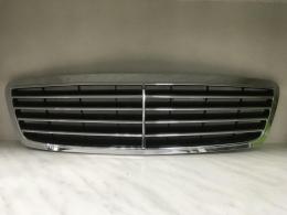 НЕТ В НАЛИЧИИ Решетка радиатора Mercedes C-Class (W203) 2000-2008