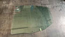 Стекло задней левой двери Mitsubishi Carisma (I) 1995-2003 