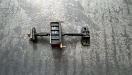 Ограничитель передней двери Mercedes E-Class (W211) 2002-2009 