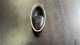 Кнопка открывания багажника Mercedes E-Class (W211) 2002-2009   