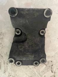  Кронштейн крепления компрессора кондиционера Ford Transit/Tourneo Connect (I) 2002-2013