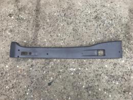 Обшивка стойки средняя правая Ford Transit 2000-2006